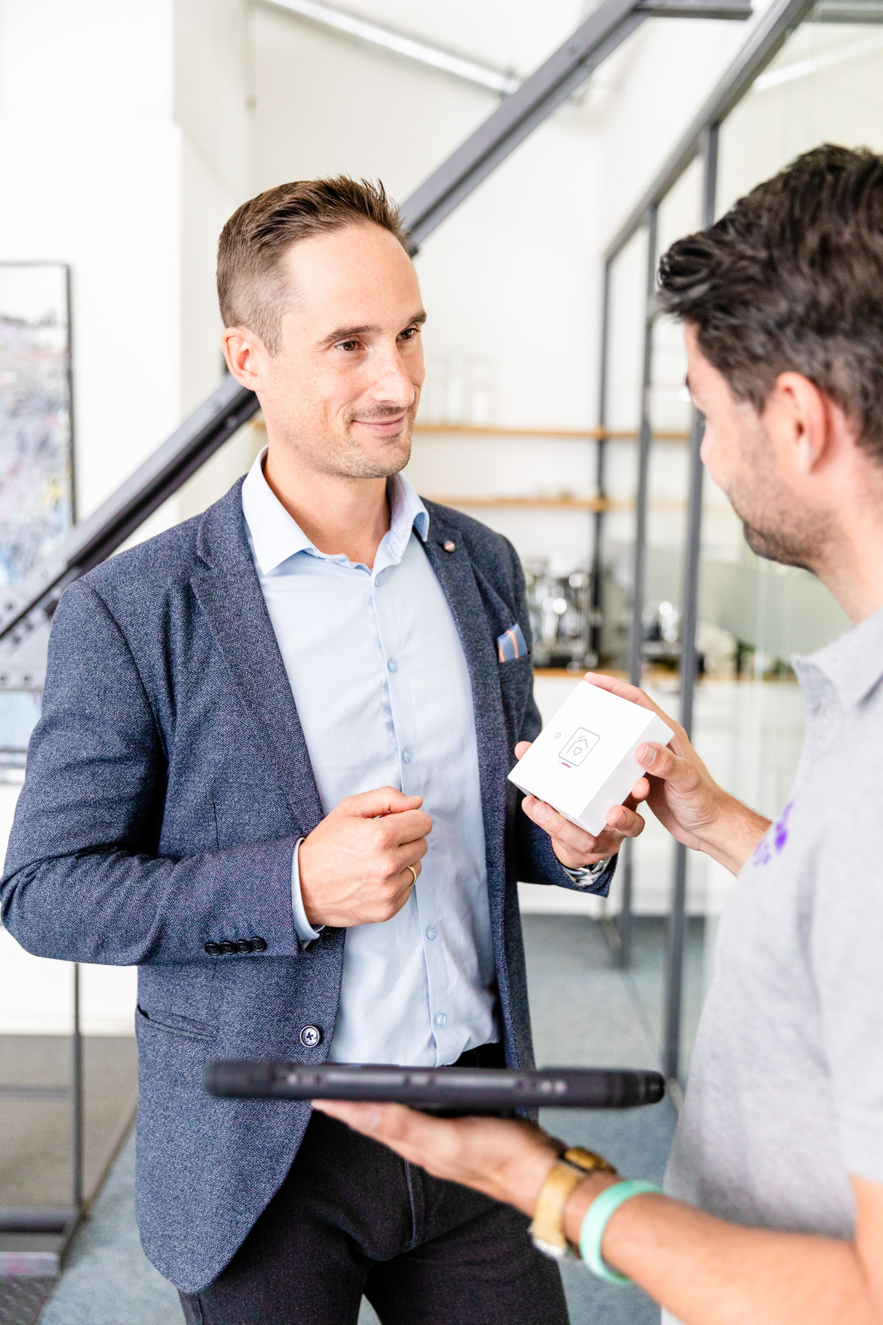 1k5_shoot_b2b_bayern_sommer-23_office_werndl_25_web_12