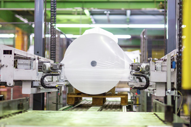 2013may-noh-production-stretch-hood-mg-0070_slider_12