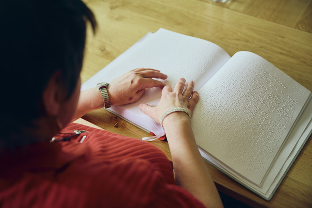 beim-lesen-karrussell_slider_10