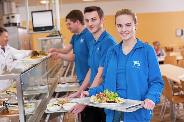 mittagspause-in-unserer-kantine_slider_10