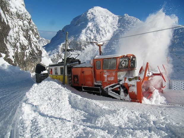 schneefraese-wendelsteinbahn-hohe-mauer-soin-foto-unbehauen-h_slider_11