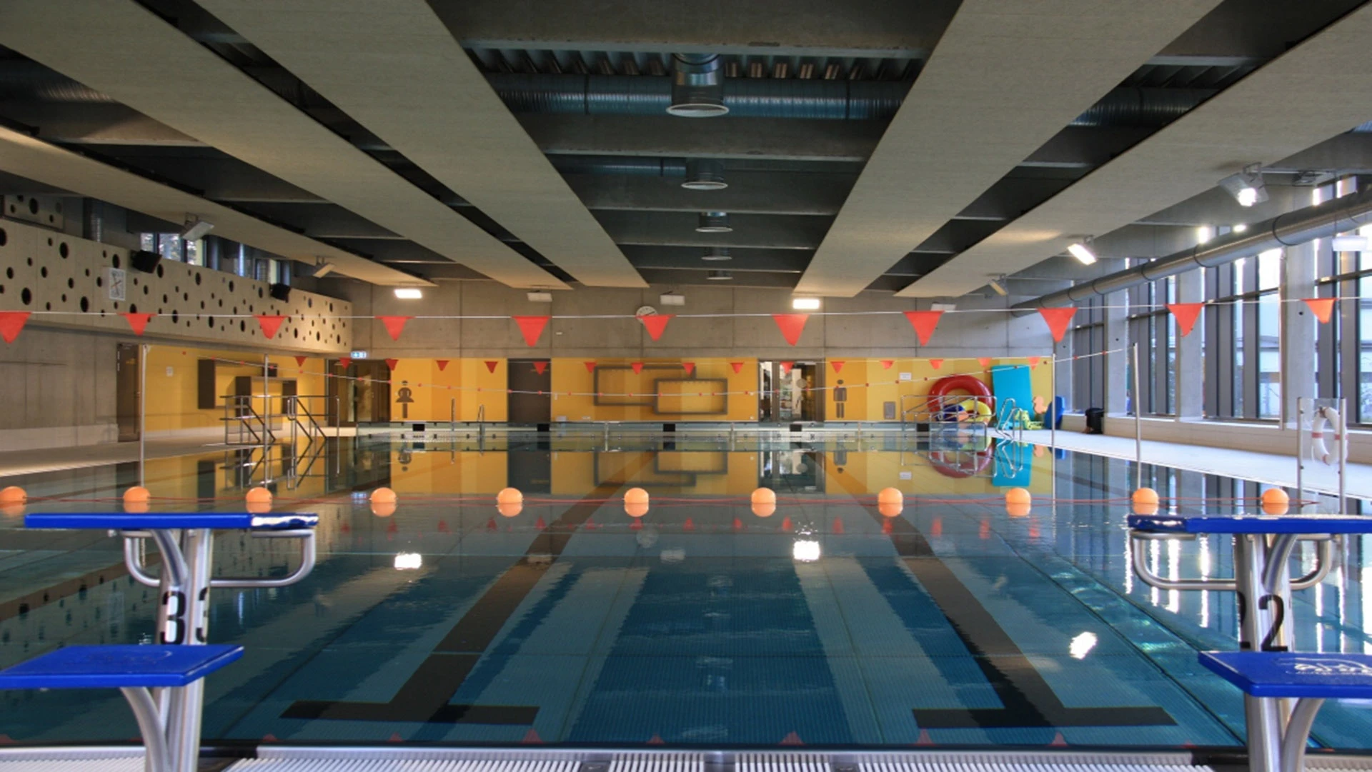 schwimmhalle-vom-flyer-schmal_11