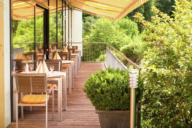 thermenhotel-stroebinger-hof-terrasse_slider_12