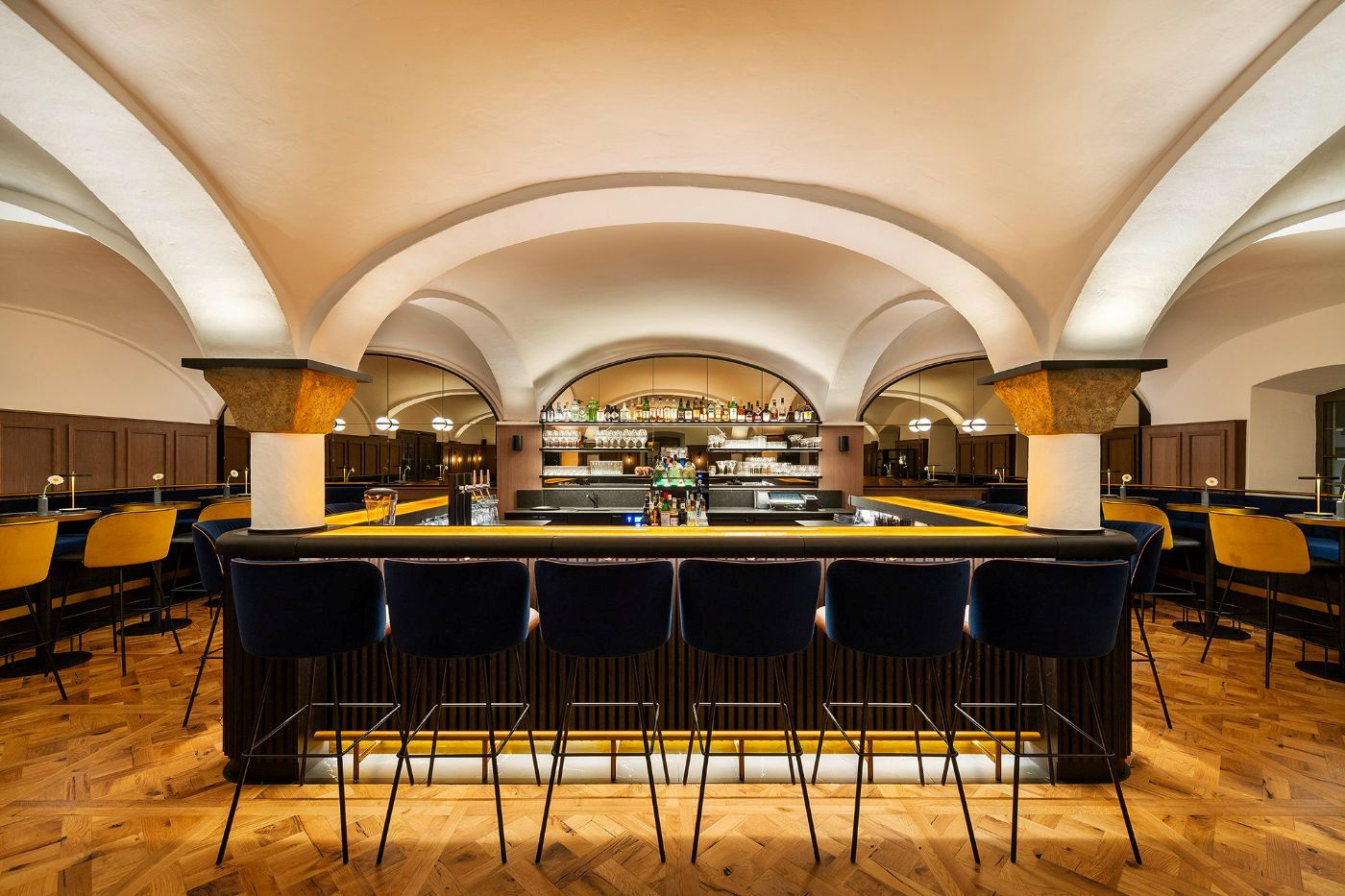 tinos-bar-gut-ising-jens-pfisterer-1400-933-17