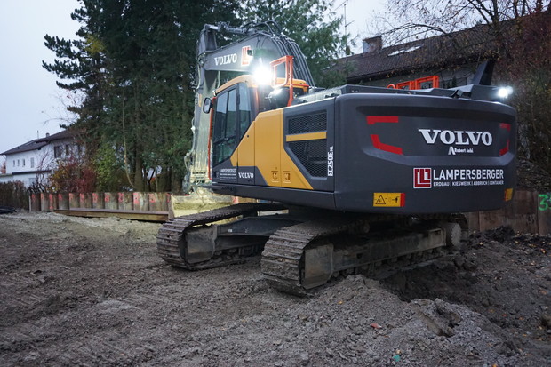 volvo-ec250-4_slider_11